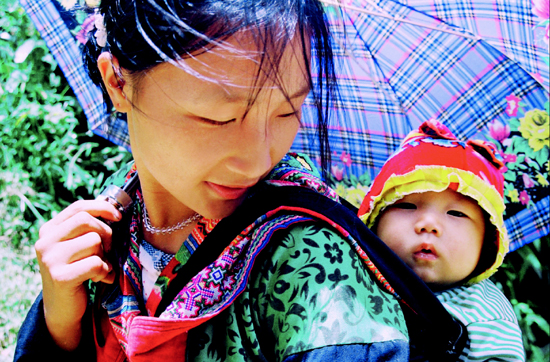 Powerful images of Northwestern mountainous area women